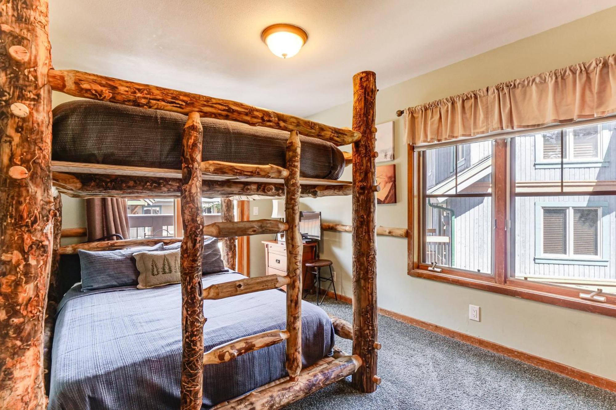Breck Condo With Pool And Hot Tub Access Walk To Lift 브레켄리지 외부 사진